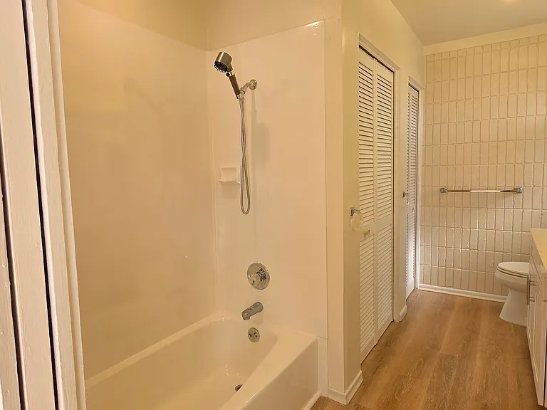 817 Koko Isle Cir #1408 — Photo 16