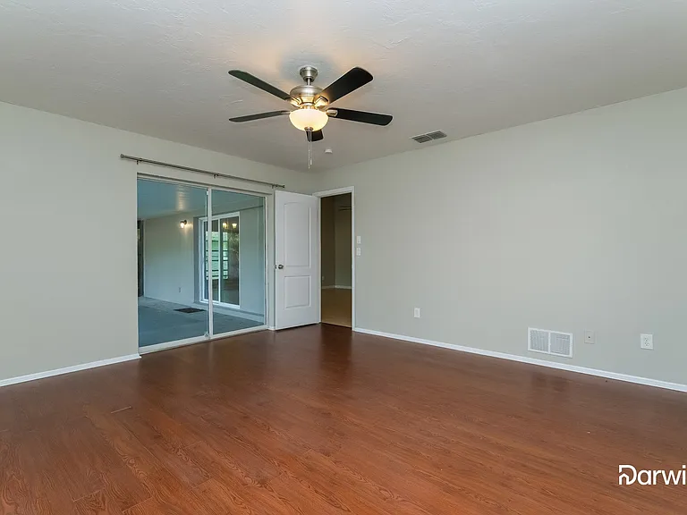 3416 Dunbar Dr — Photo 9