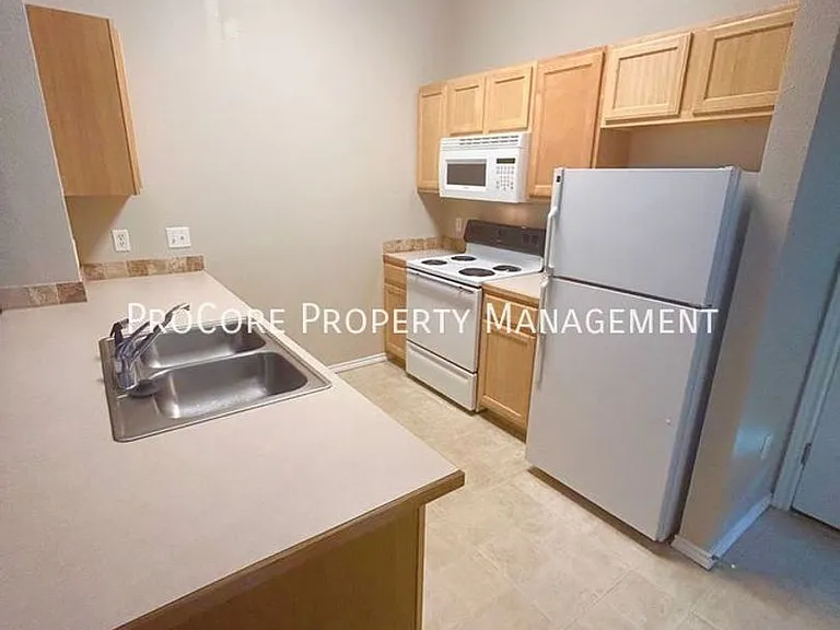 11861 W Cloverbrook Ln — Photo 5