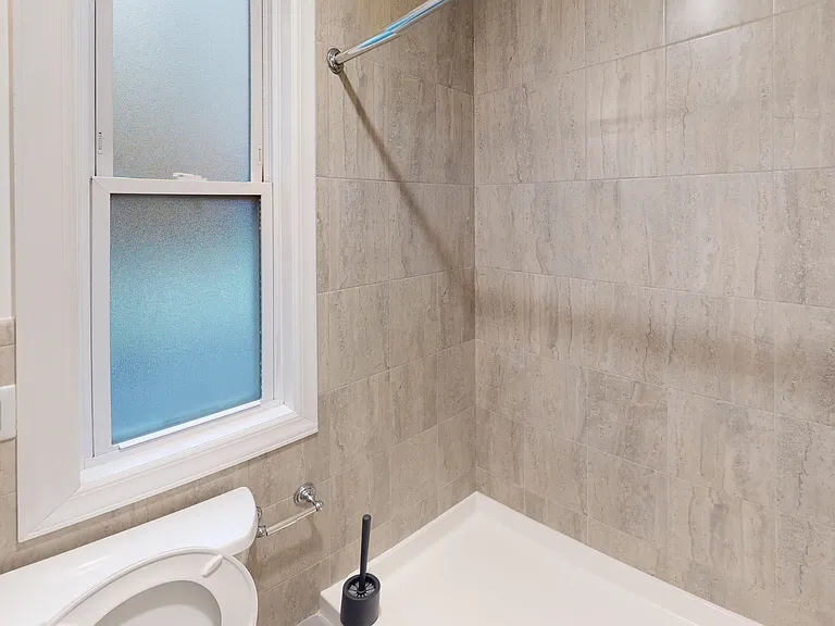 166 Mallory Ave #1 — Photo 17