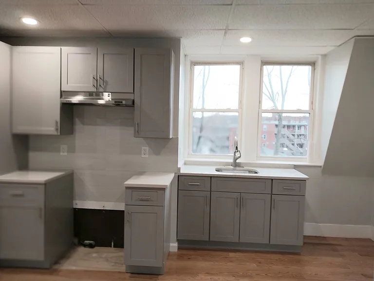 295-297 Beech St #3 — Photo 23