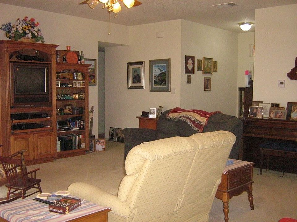 1st image of 406 Colette Ct