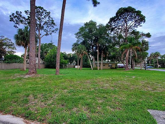 3rd image of 205 Seminole Ave