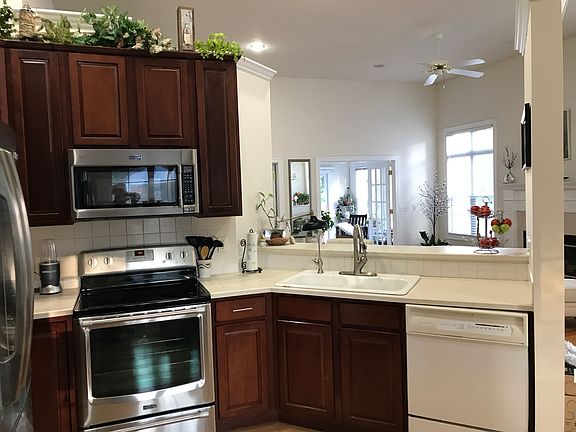 4th image of 1171 Rainbow Ct
