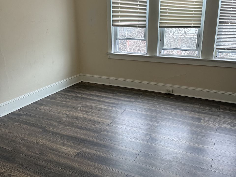 1st image of 307 S Logan Ave