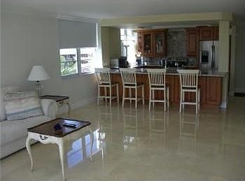 4th image of 800 SE 20th Ave APT 212