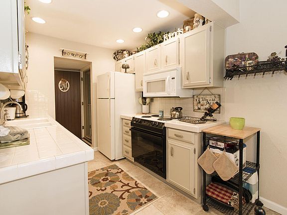 5th image of 432 N Driftwood Bay Unit 95D