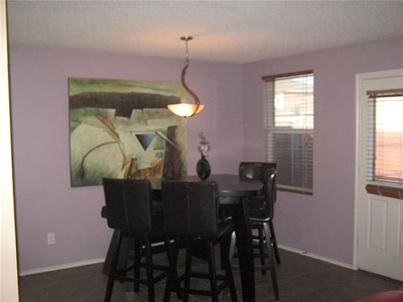 2nd image of 2920 Crimson Clover Dr