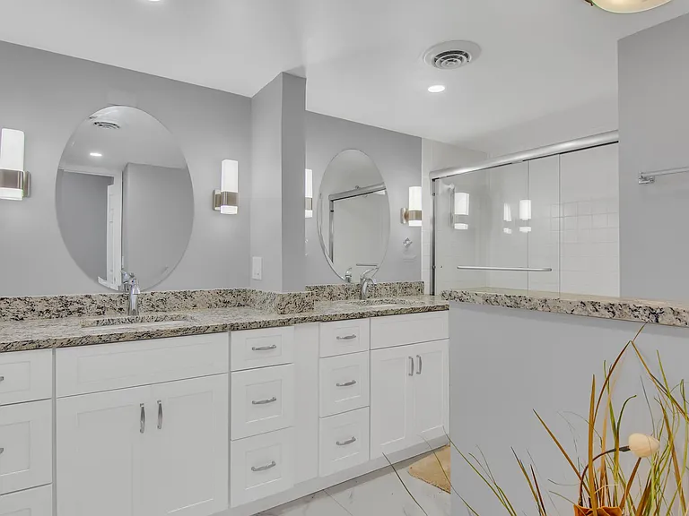 3939 Ocean Dr #307C — Photo 15