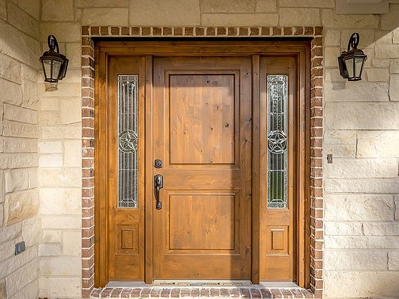 2nd image of 203 Plantation Dr