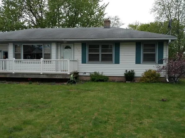 4041 Lester Ave NE, Grand Rapids, MI 49525