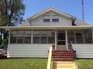 215 Spring St, Three Rivers, MI 49093