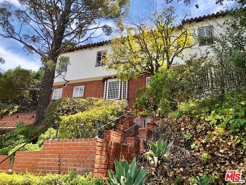 1st image of 2214 Micheltorena St