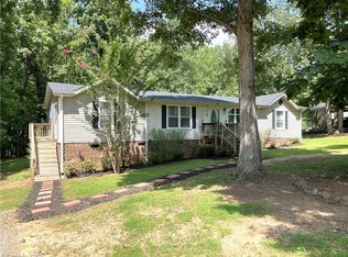 140 Falling Brook Rd, Stokesdale, NC 27357