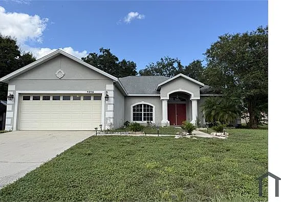 5 bed, 1900 sqft, $3,995 — Photo 2