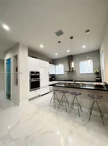 8253 NW 47th Ln — Photo 5