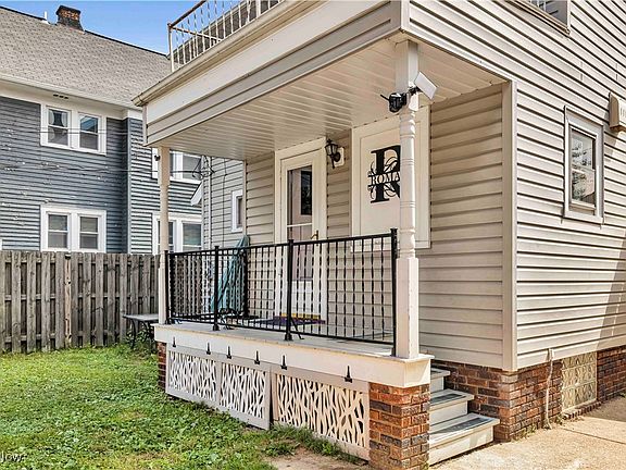 5th image of 2038 Morrison Ave