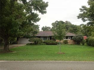 1686 Hyde Oakfield Rd, North Bloomfield, OH 44450