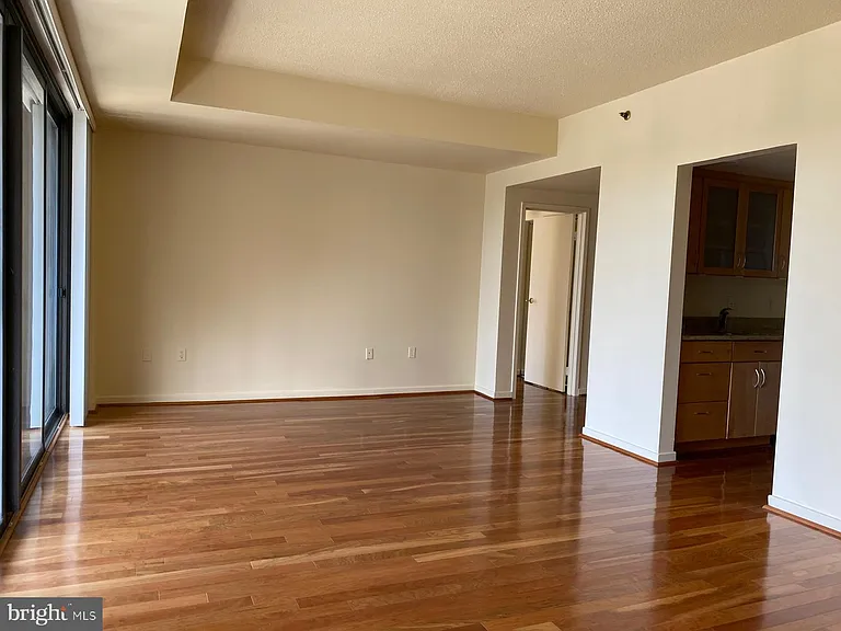 1530 Key Blvd #1229 — Photo 3