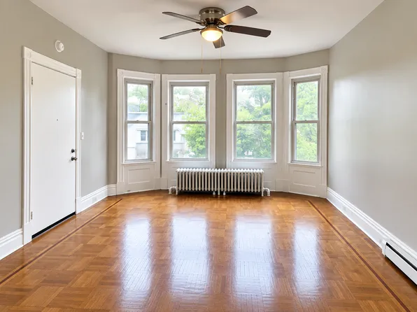 35 11th St APT 1, Troy, NY 12180