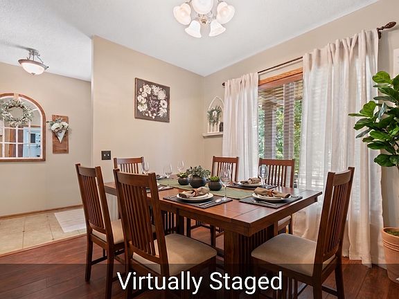 4th image of 1405 E Hiddenridge Ct