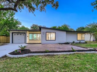 225 Seford Dr, Terrell Hills, TX 78209