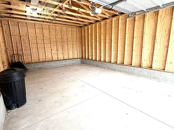 5th image of 1420 Mintola Ave