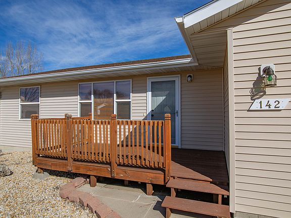 3rd image of 142 Allen Dr