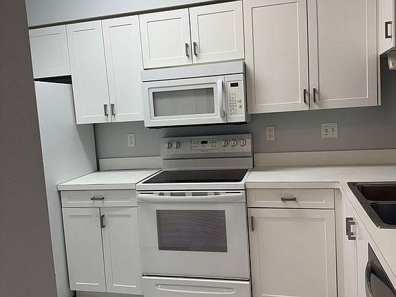 3rd image of 295 Quail Forest Blvd APT 220