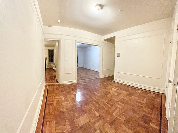 5th image of 848 45th St #5