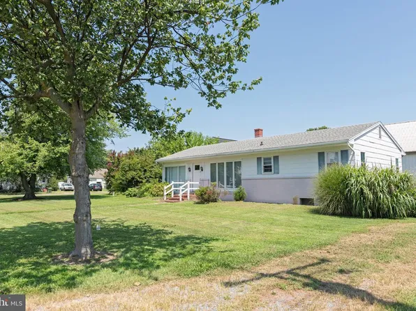 21749 Camper Cir, Tilghman, MD 21671