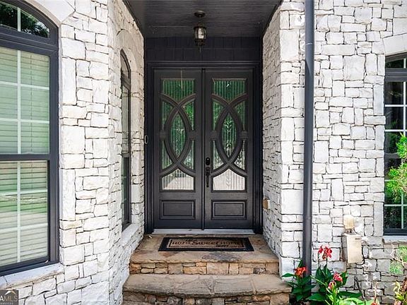 2nd image of 1599 Gaylor Cir SE