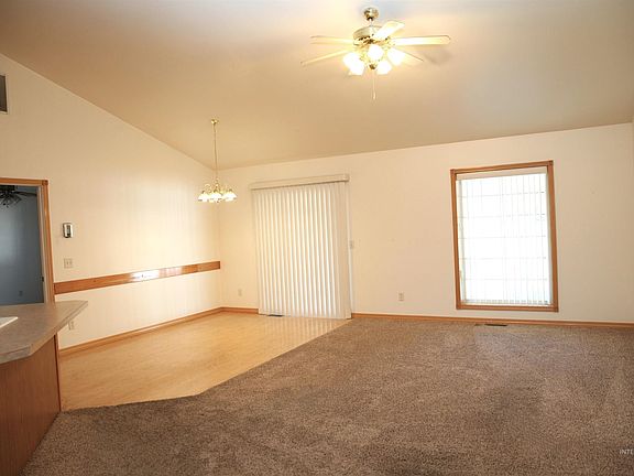 2nd image of 817 Hollyann Ct