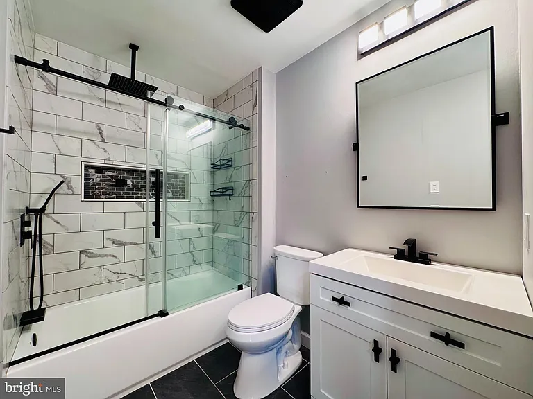 1403 Roberts Way — Photo 19