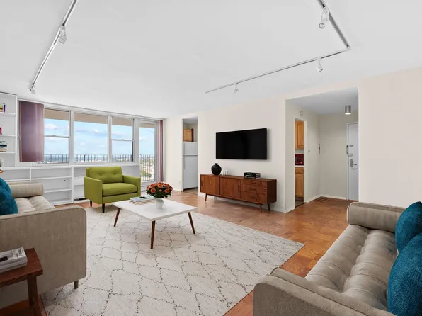 6040 Blvd E APT 32L, West New York, NJ 07093