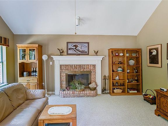 5th image of 7118 Westover Dr