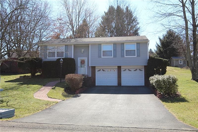 1st image of 112 Wayne Dr