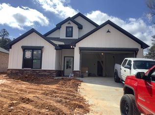 7883 Greenhill Dr, Tyler, TX 75703