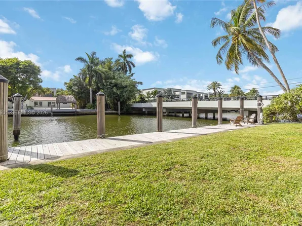 900 Belle Meade Island Dr, Miami, FL 33138