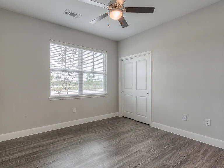 Silverwood at Hackberry Creek Apartments Bedroom