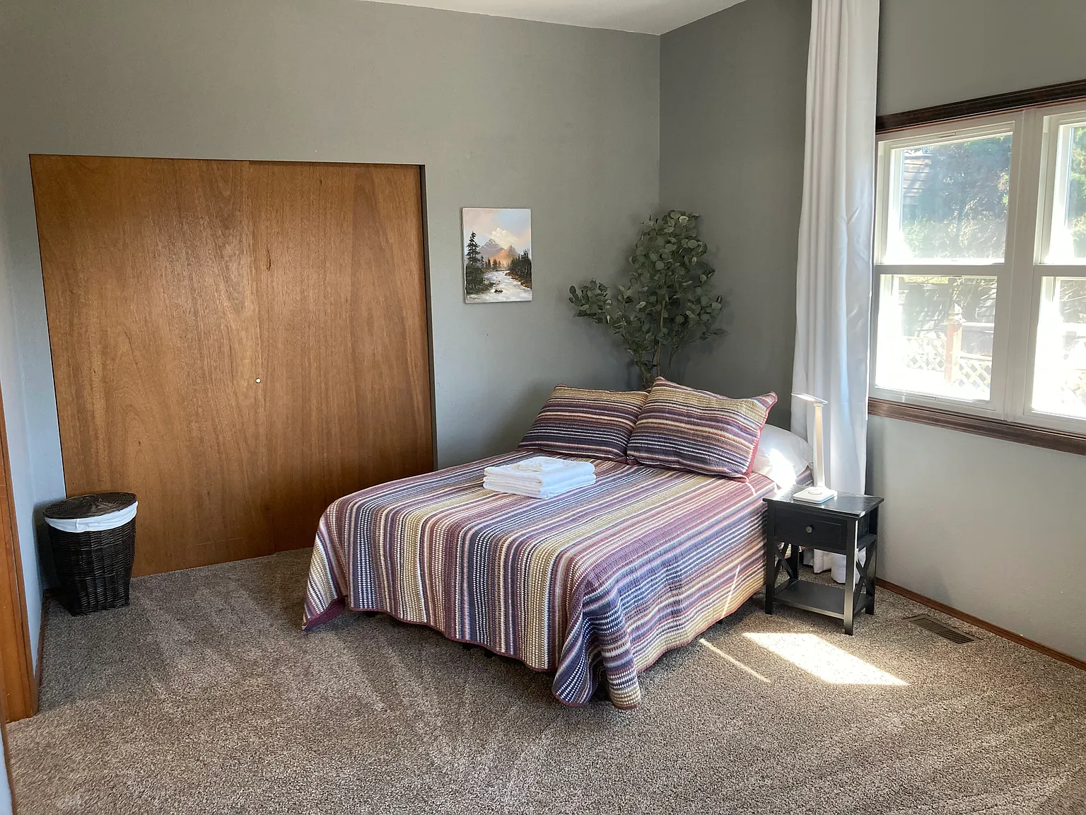 4 bed, 1360 sqft, $1,500 — Photo 1