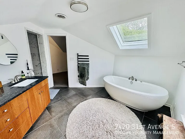 2420 31st Ave S — Photo 20