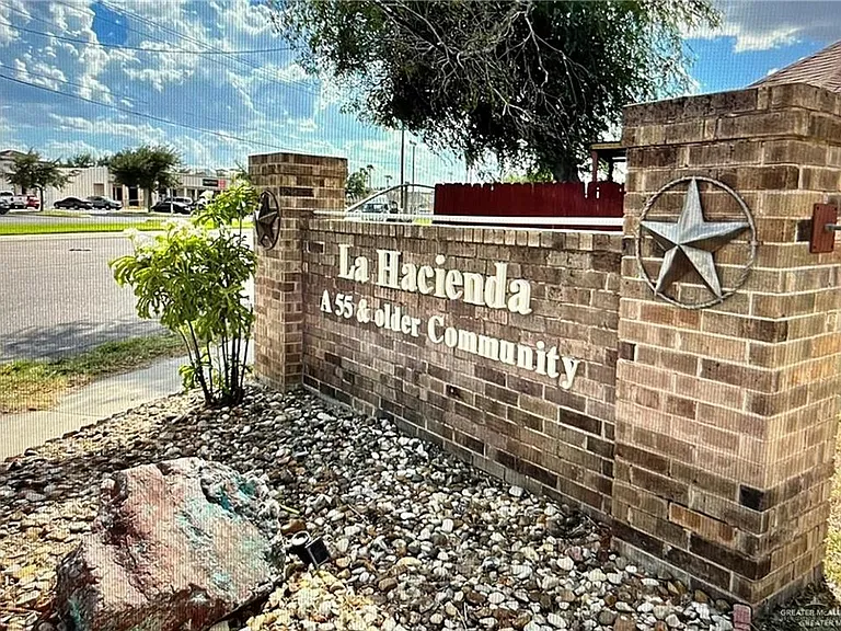 2303 Wisteria Dr — Photo 15