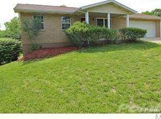315 Country Lane Dr, Desloge, MO 63601