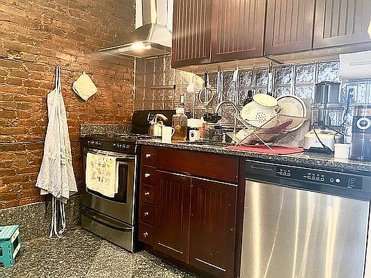 5th image of 65 Hancock St #2