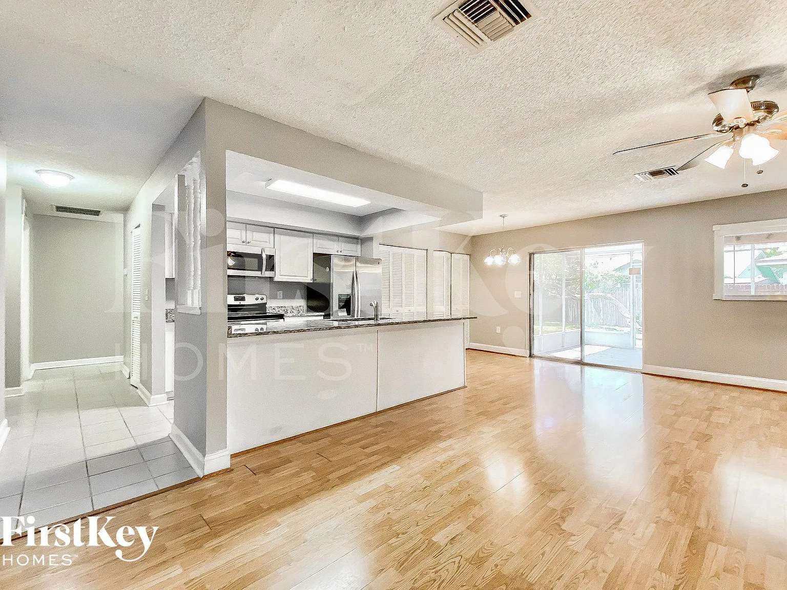 3 bed, 2.0 bath, 1413 sqft, $2,680 — Photo 3