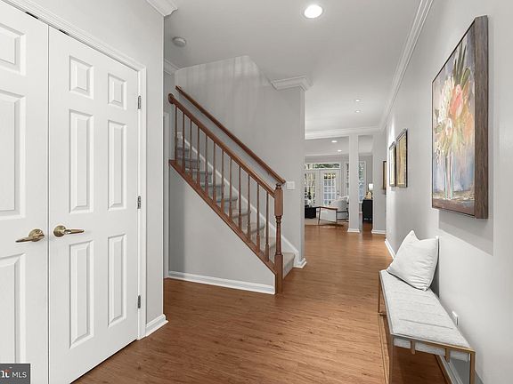 5th image of 1826 Courtyard Cir #1826