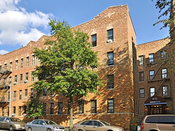 4th image of 2439 38th St #D2