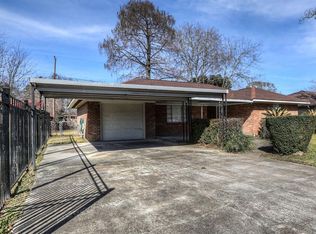 133 E Rocky Creek Rd, Houston, TX 77076