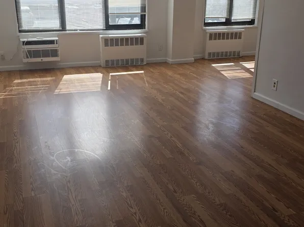 (undisclosed Address), White Plains, NY 10605